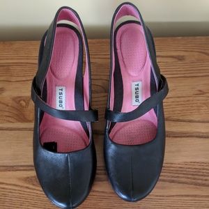 Tsubo black sling back mary jane heels